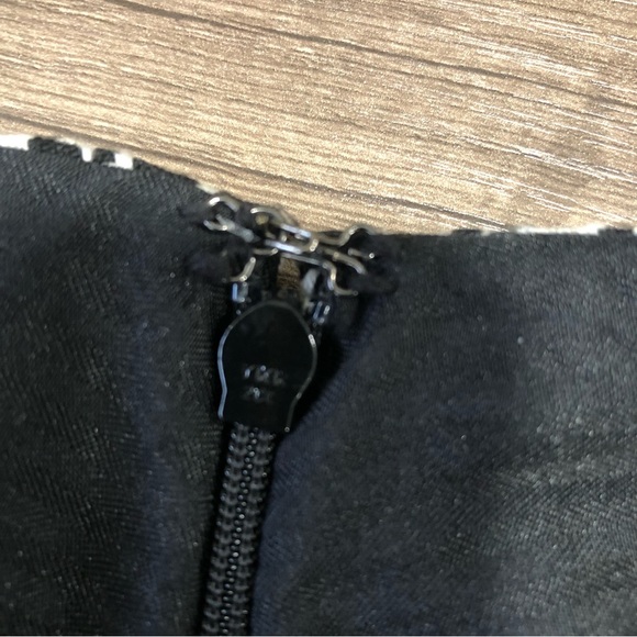 The Limited Houndstooth Mini Skirt - Picture 5 of 6